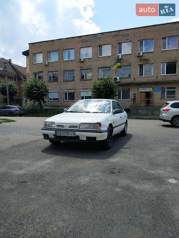 Седан Nissan Primera 1991 в 