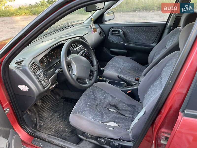 Лифтбек Nissan Primera 1997 в Черкассах