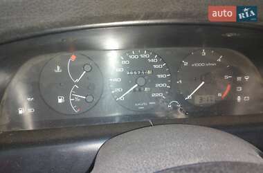 Седан Nissan Primera 1993 в Херсоне