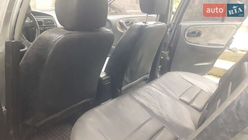 Седан Nissan Primera 1993 в Гайсине фото 11 Седан Nissan Primera 1993 в Гайсине