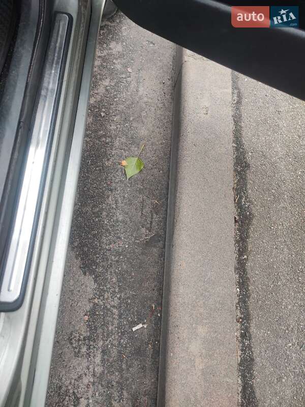 Седан Nissan Primera 2005 в Києві