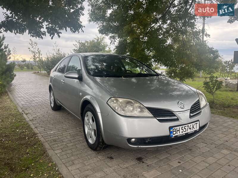 Седан Nissan Primera 2004 в Фонтанці