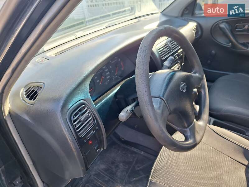 Седан Nissan Primera 1994 в Черновцах фото 31 Седан Nissan Primera 1994 в Черновцах