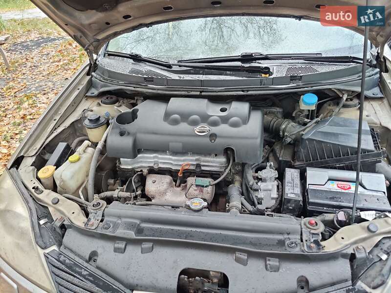 Седан Nissan Primera 2005 в Киеве