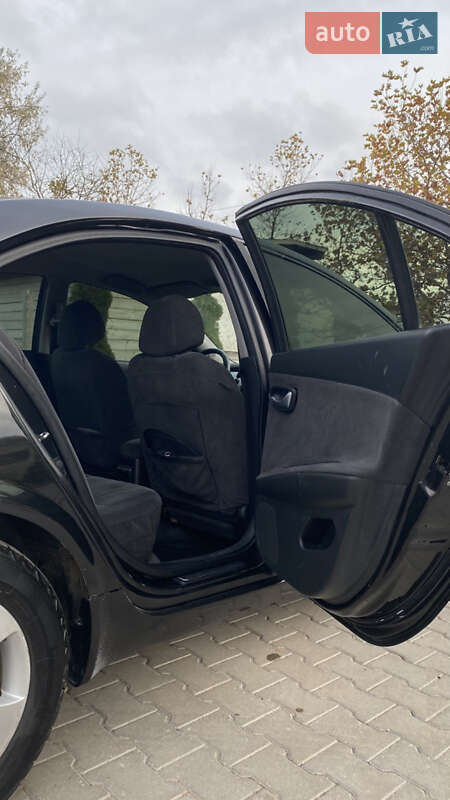 Седан Nissan Primera 2004 в Южном