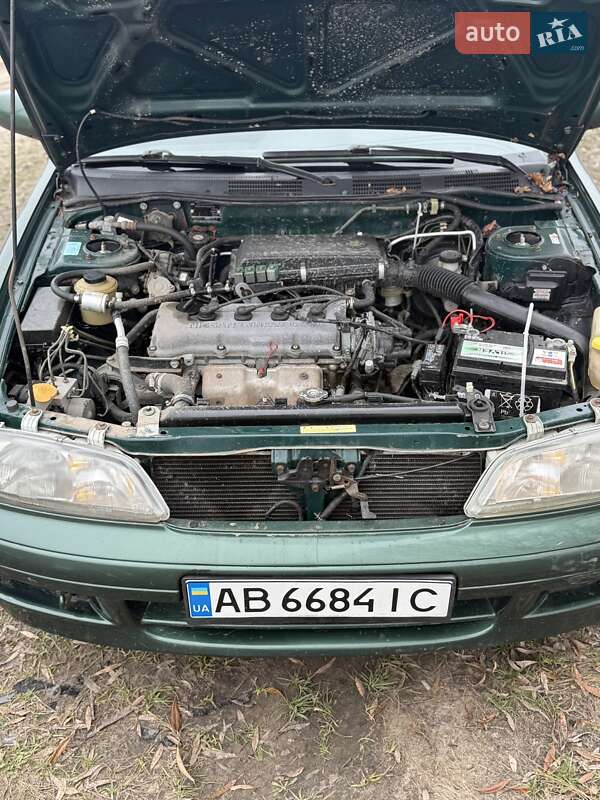 Ліфтбек Nissan Primera 1998 в Ізюмі
