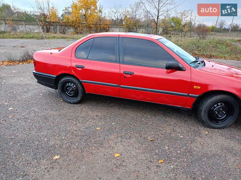 Седан Nissan Primera 1990 в Граденицах фото 3 Седан Nissan Primera 1990 в Граденицах