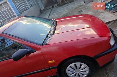 Седан Nissan Primera 1990 в Сараті
