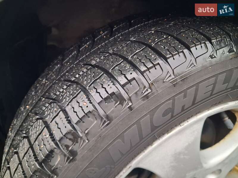 Седан Nissan Primera 2003 в Києві