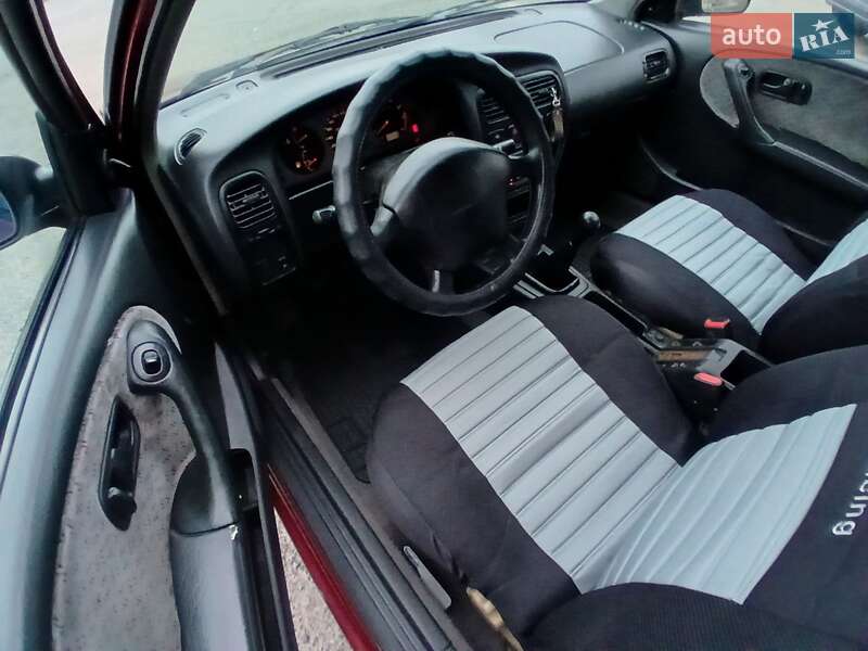 Седан Nissan Primera 1996 в Одессе