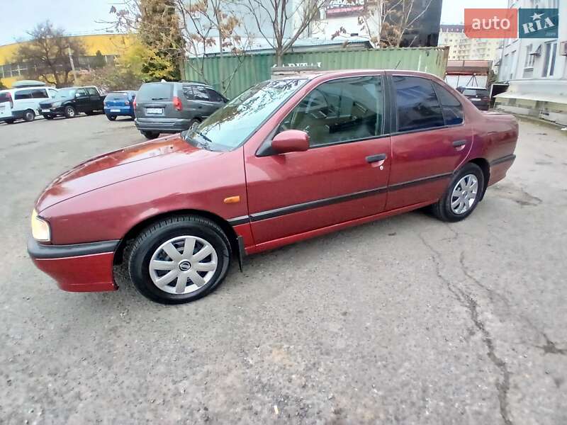 Седан Nissan Primera 1996 в Одессе