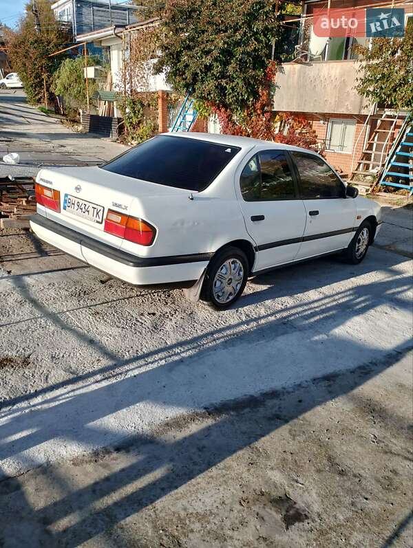 Седан Nissan Primera 1992 в Одессе