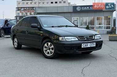 Седан Nissan Primera 1996 в Києві