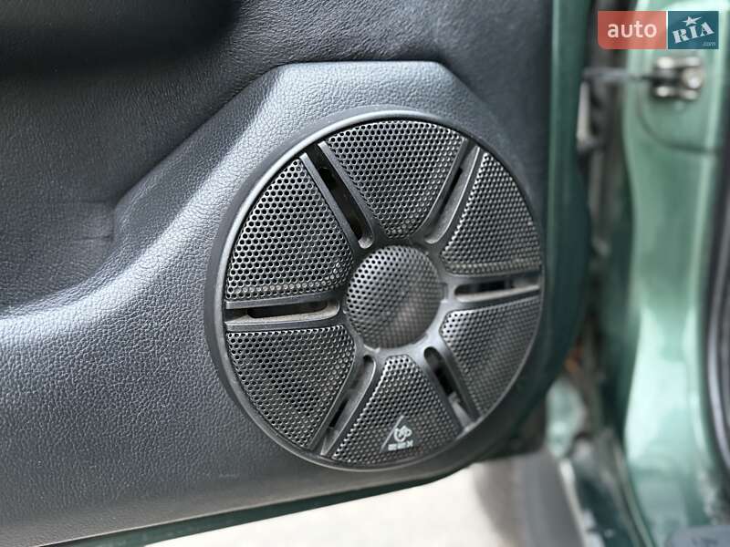 Седан Nissan Primera 1996 в Киеве