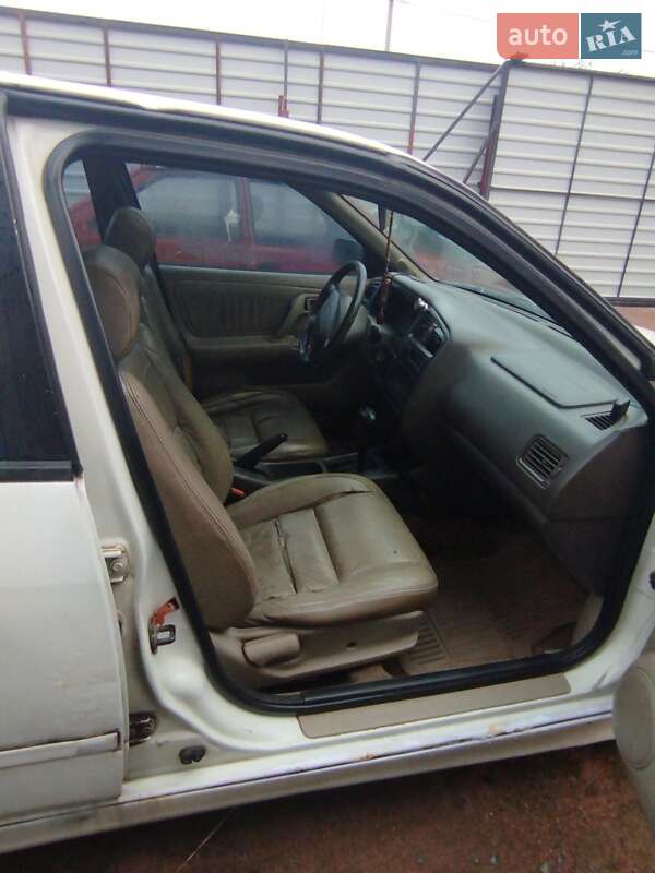 Седан Nissan Primera 1998 в Житомире фото 4 Седан Nissan Primera 1998 в Житомире