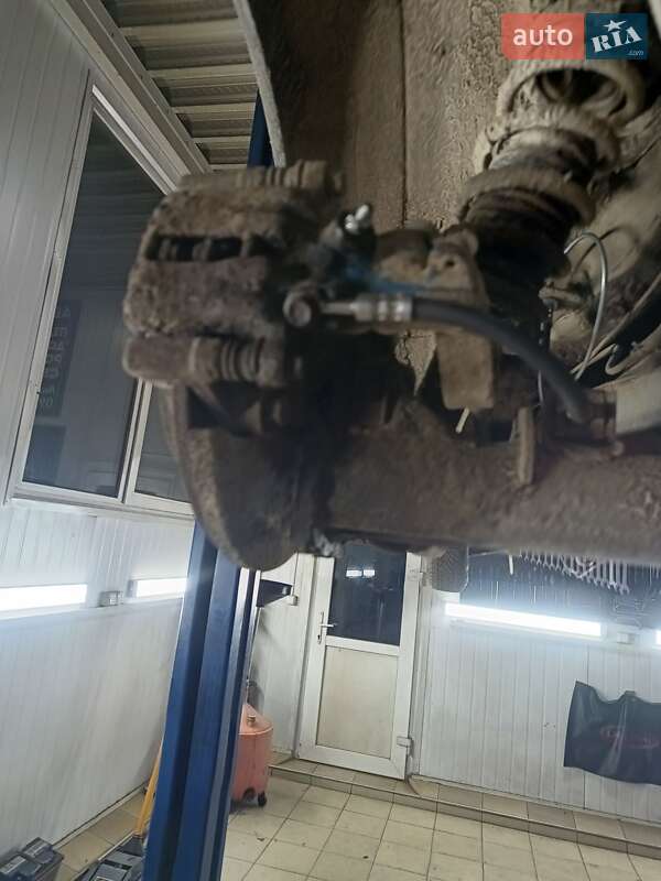 Ліфтбек Nissan Primera 1998 в Львові