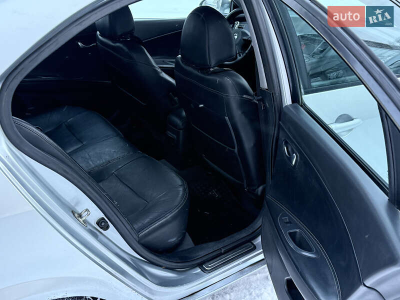 Седан Nissan Primera 2003 в Черкасах