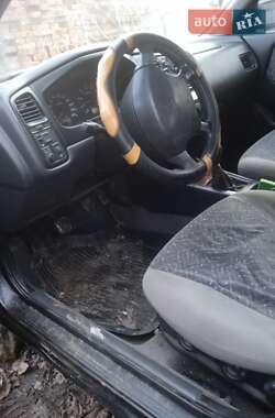 Седан Nissan Primera 1998 в Лановцах