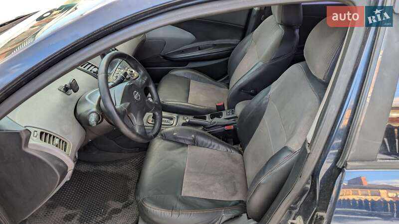 Седан Nissan Primera 2002 в Шепетівці