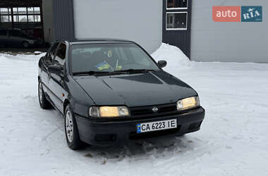Седан Nissan Primera 1994 в Золотоноше