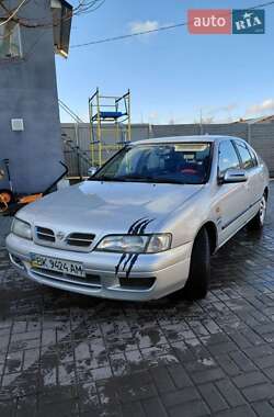 Седан Nissan Primera 2000 в Рівному