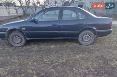 Седан Nissan Primera 1991 в Черновцах