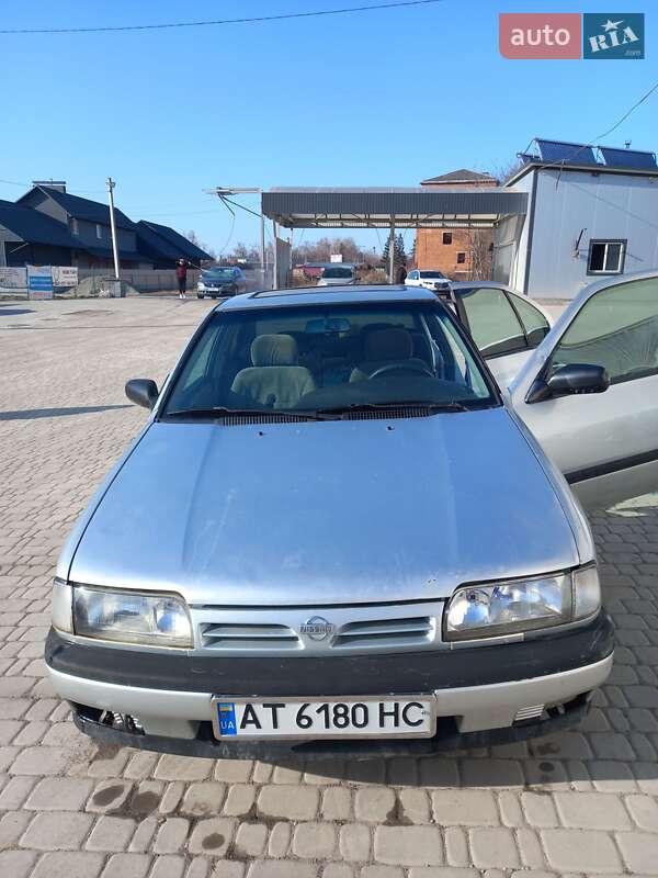 Седан Nissan Primera 1992 в Борщеве