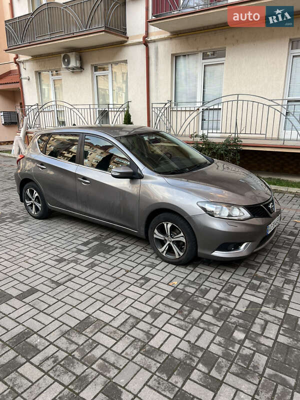 Хэтчбек Nissan Pulsar 2015 в Ужгороде