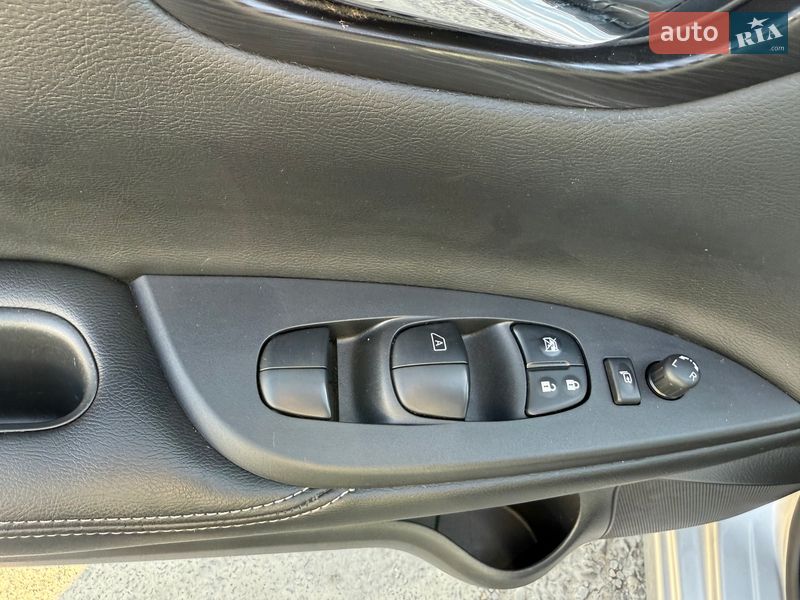 Хэтчбек Nissan Pulsar 2016 в Ужгороде