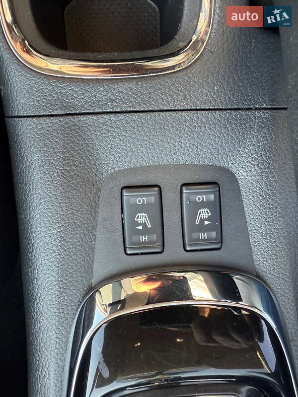 Хэтчбек Nissan Pulsar 2016 в Ужгороде