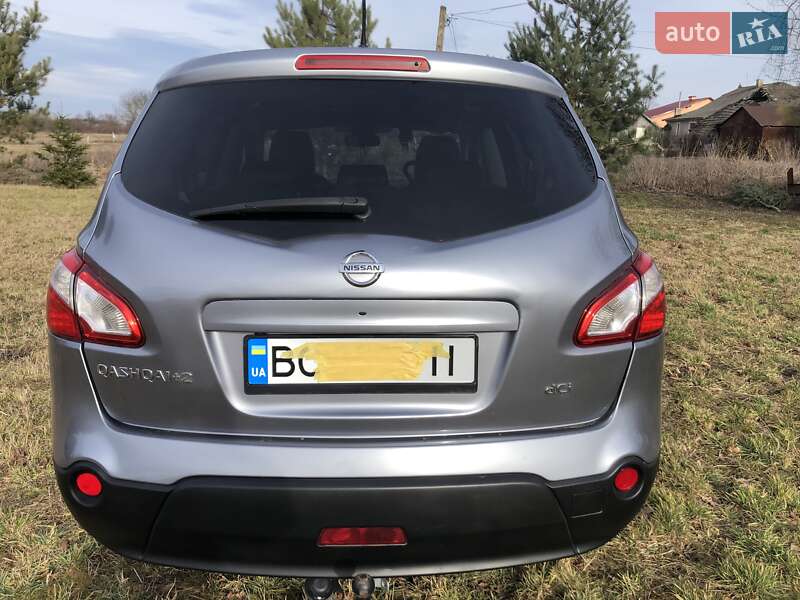Внедорожник / Кроссовер Nissan Qashqai+2 2010 в Самборе