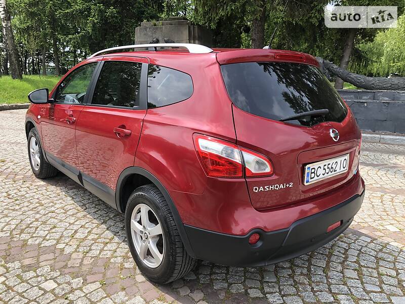 Позашляховик / Кросовер Nissan Qashqai+2 2010 в Львові