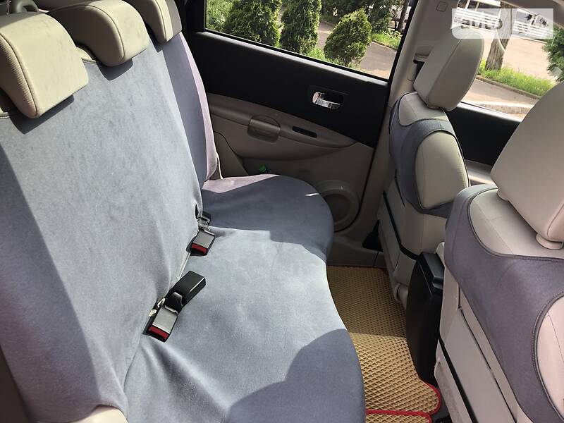 Позашляховик / Кросовер Nissan Qashqai+2 2010 в Львові