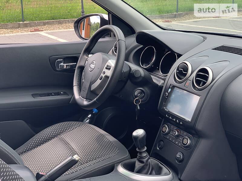 Позашляховик / Кросовер Nissan Qashqai+2 2009 в Стрию