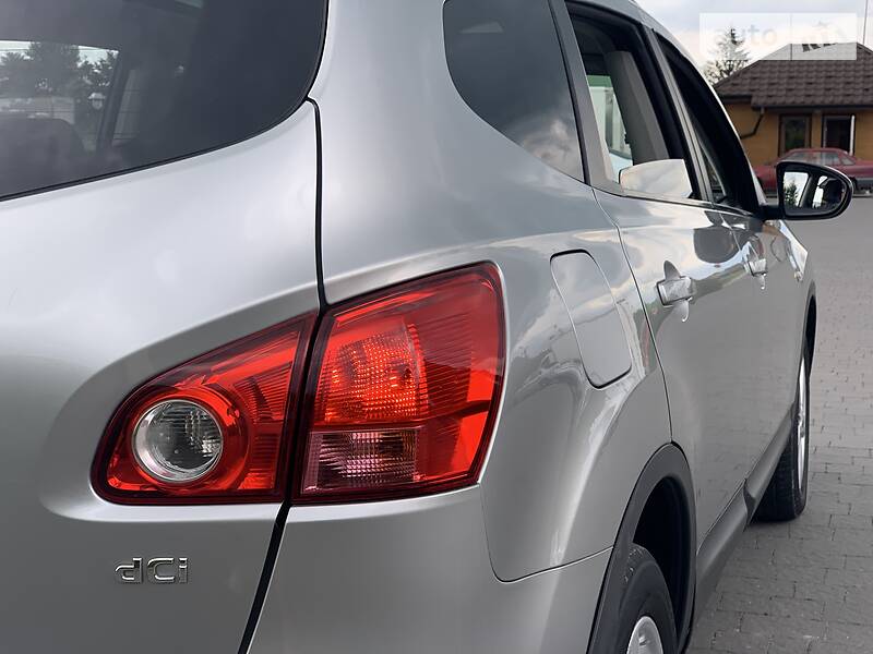 Позашляховик / Кросовер Nissan Qashqai+2 2009 в Стрию