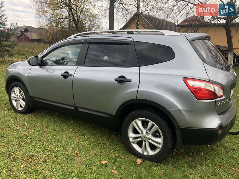 Внедорожник / Кроссовер Nissan Qashqai+2 2010 в Самборе