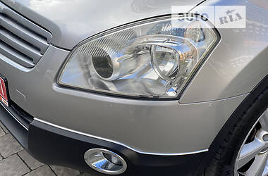 Позашляховик / Кросовер Nissan Qashqai+2 2009 в Івано-Франківську