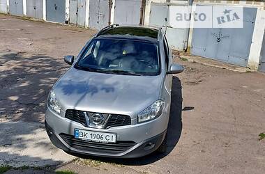 Позашляховик / Кросовер Nissan Qashqai+2 2010 в Рівному