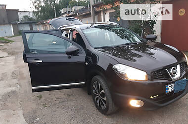 Внедорожник / Кроссовер Nissan Qashqai+2 2011 в Черновцах