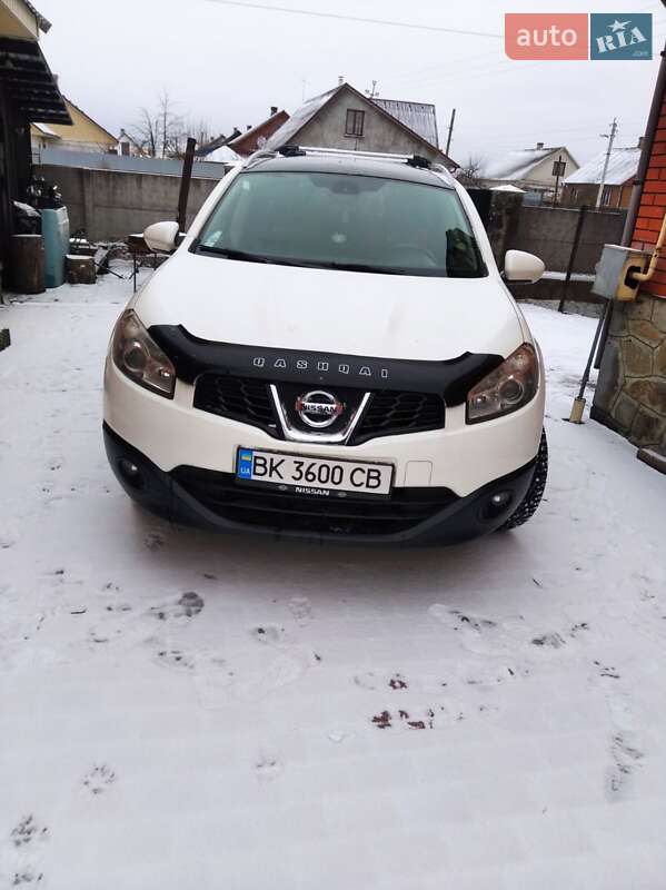 Внедорожник / Кроссовер Nissan Qashqai+2 2012 в Рокитном