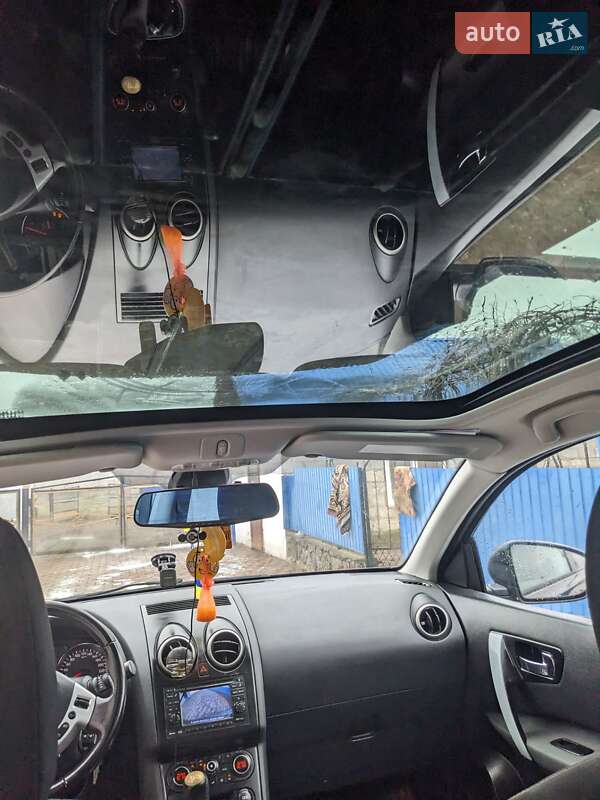 Внедорожник / Кроссовер Nissan Qashqai+2 2011 в Сарнах