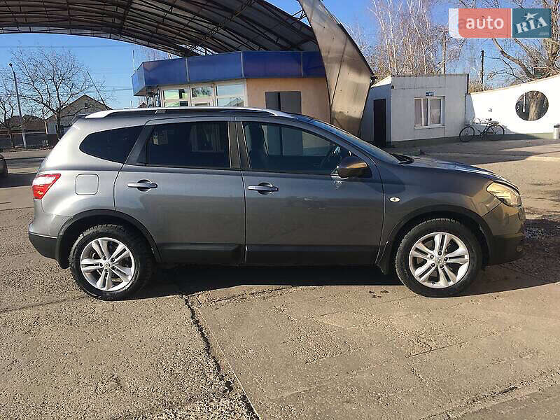 Внедорожник / Кроссовер Nissan Qashqai+2 2011 в Татарбунарах