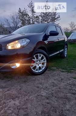 Внедорожник / Кроссовер Nissan Qashqai+2 2010 в Залещиках