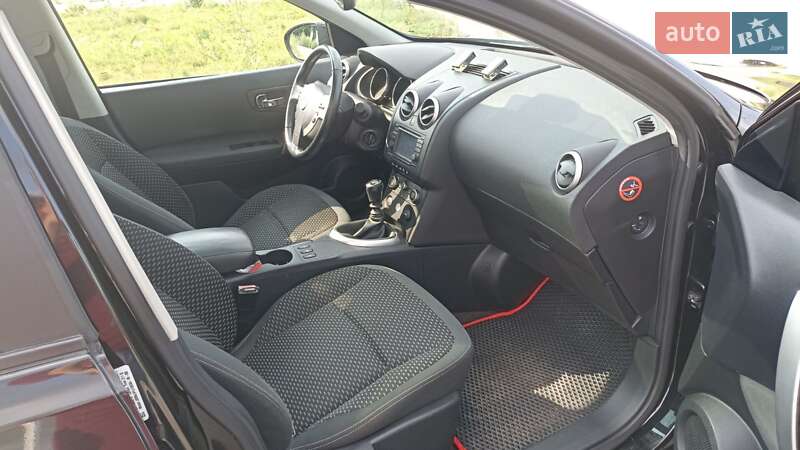 Внедорожник / Кроссовер Nissan Qashqai+2 2009 в Лебедине