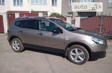 Внедорожник / Кроссовер Nissan Qashqai+2 2010 в Житомире