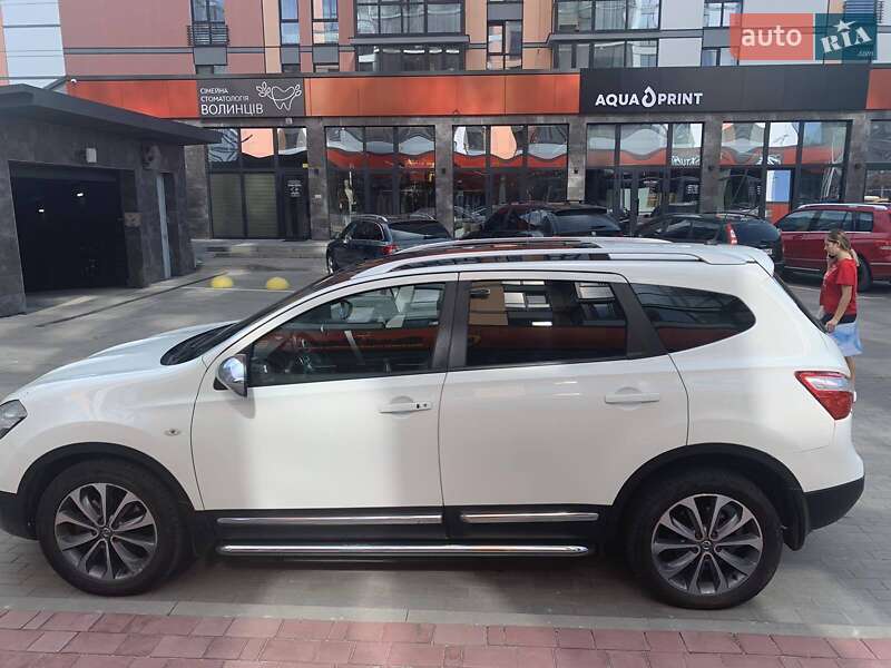 Позашляховик / Кросовер Nissan Qashqai+2 2011 в Луцьку