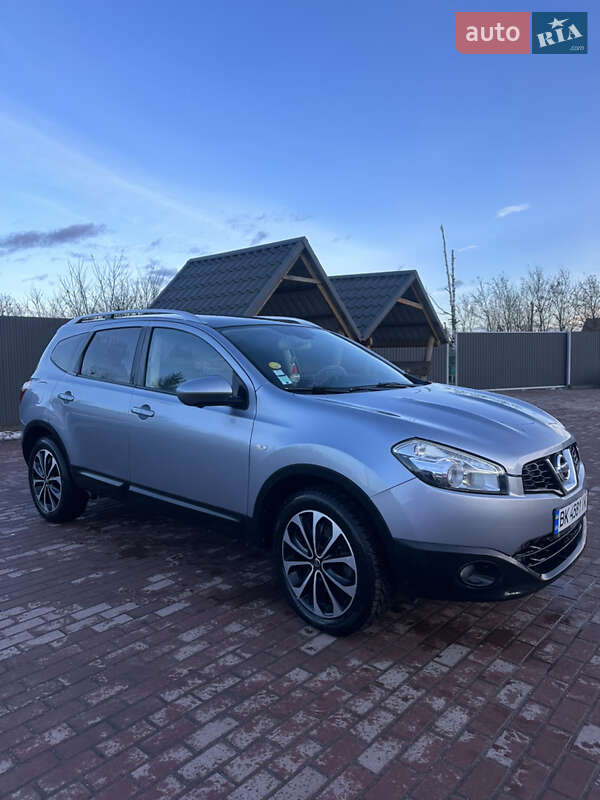 Позашляховик / Кросовер Nissan Qashqai+2 2012 в Сарнах