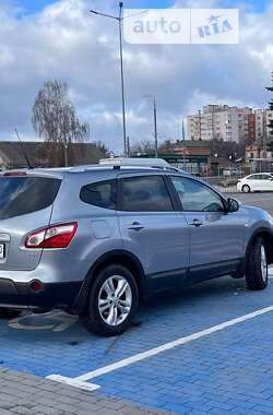 Позашляховик / Кросовер Nissan Qashqai+2 2010 в Вінниці