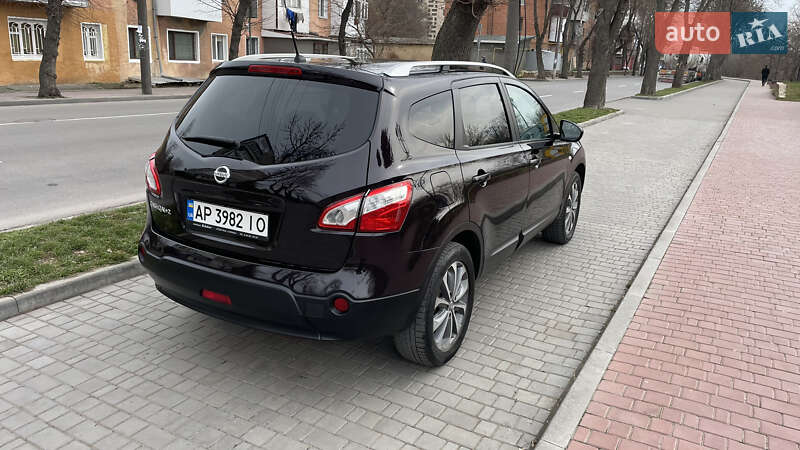 Внедорожник / Кроссовер Nissan Qashqai+2 2010 в Могилев-Подольске