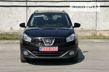 Позашляховик / Кросовер Nissan Qashqai+2 2011 в Києві